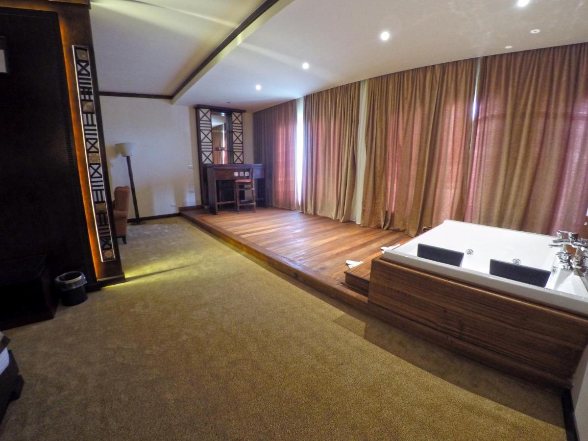 Africana Hotel & Spa Qaryat Shakush Ngoại thất bức ảnh